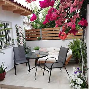 Apartament Small With Yard, Chania (Crete)